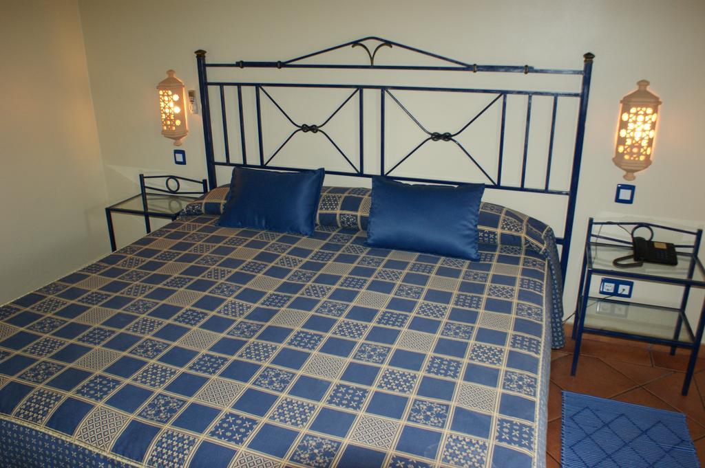 Casa Mitchell Apartment อัลบูเฟรา ภายนอก รูปภาพ