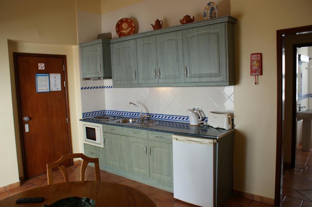 Casa Mitchell Apartment อัลบูเฟรา ภายนอก รูปภาพ