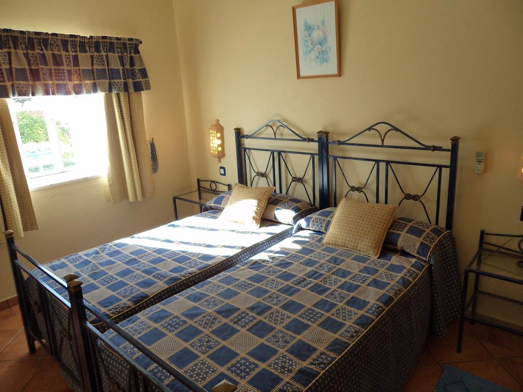Casa Mitchell Apartment อัลบูเฟรา ภายนอก รูปภาพ